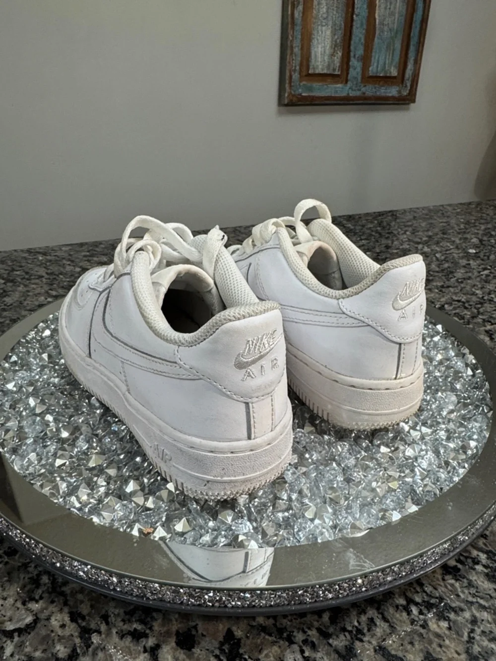 Nike Air Force 1 Big Kid Low-Top Sneakers EUC 5Y